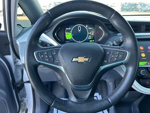Used 2019 Chevrolet Bolt Premier w/ Infotainment Package image 18