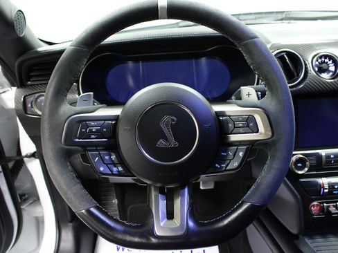 Used 2021 Ford Mustang Shelby GT500 w/ Technology Package image 15