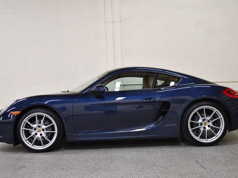 Used 2015 Porsche Cayman image 3