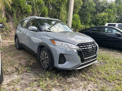 Certified 2023 Nissan Kicks SV FWD image 2