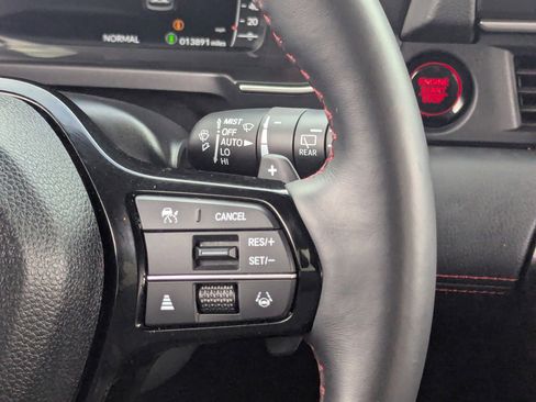 Used 2025 Honda Pilot Black Edition image 27