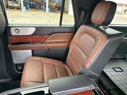 Used 2024 Lincoln Navigator L Reserve AWD/4WD image 39