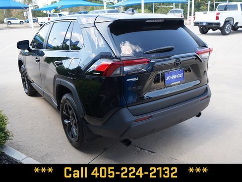 Used 2023 Toyota RAV4 LE AWD/4WD image 11