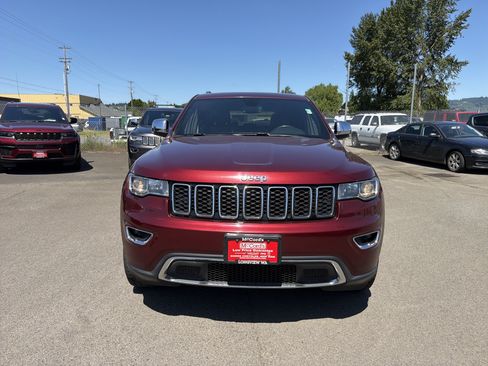 Used 2019 Jeep Grand Cherokee Limited AWD/4WD image 8