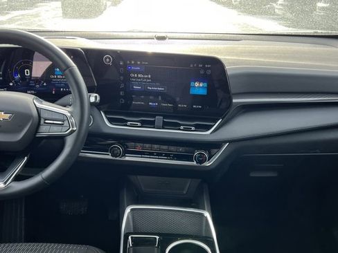 Certified 2025 Chevrolet Equinox LT w/ Safety and Technology Package image 14