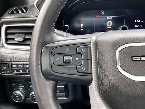 Used 2023 GMC Yukon Denali w/ Denali Reserve Package image 11