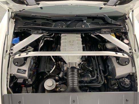 Used 2012 Aston Martin V8 Vantage Coupe RWD image 9