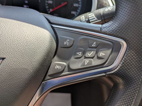 Used 2024 Chevrolet Malibu LT FWD image 18