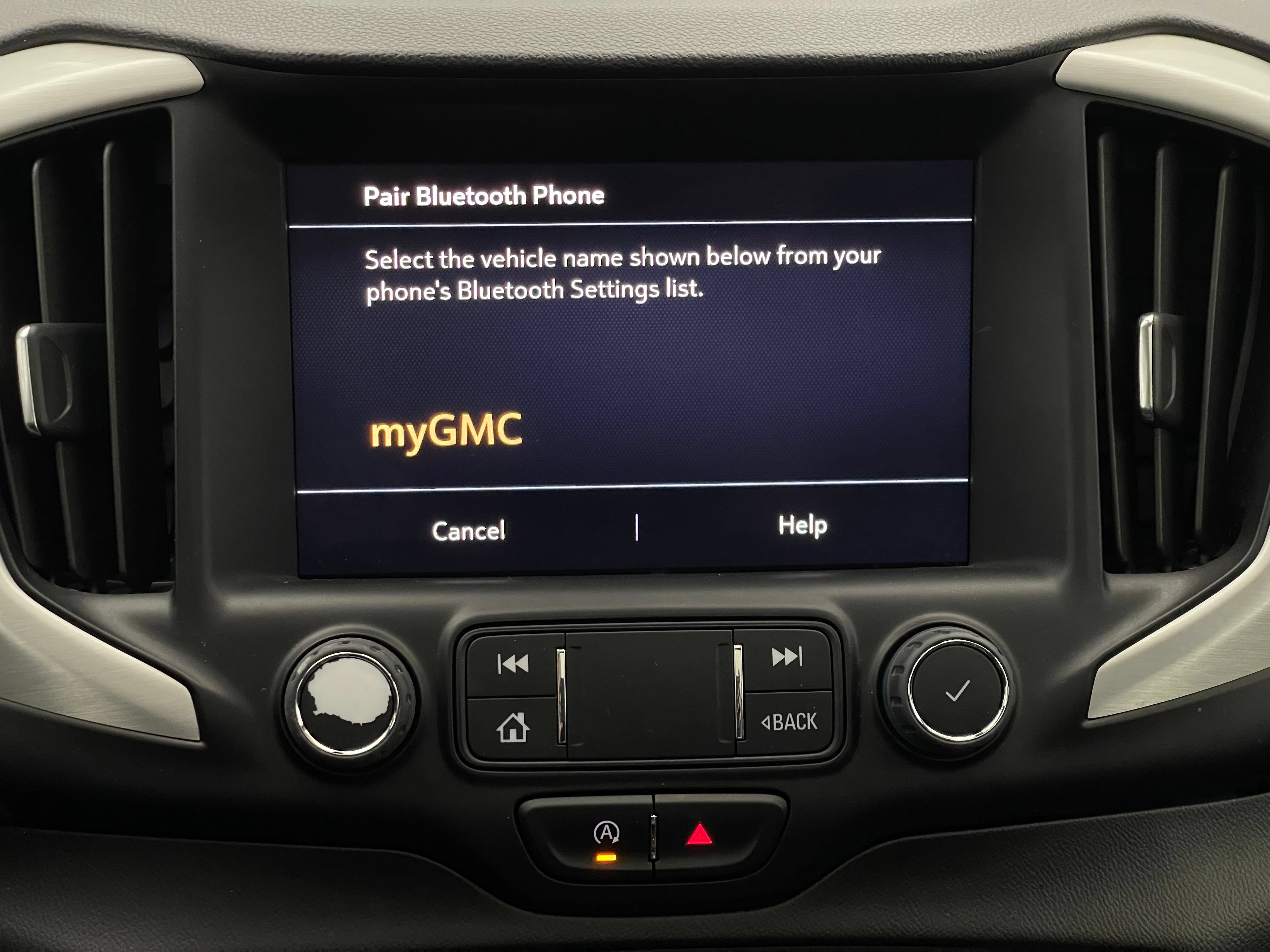 Used 2022 GMC Terrain SLE w/ Driver Convenience Package FWD image 25