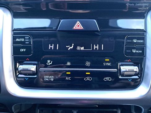 Used 2023 Kia Sorento EX image 22