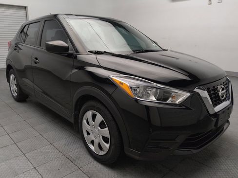 Used 2020 Nissan Kicks S FWD image 13