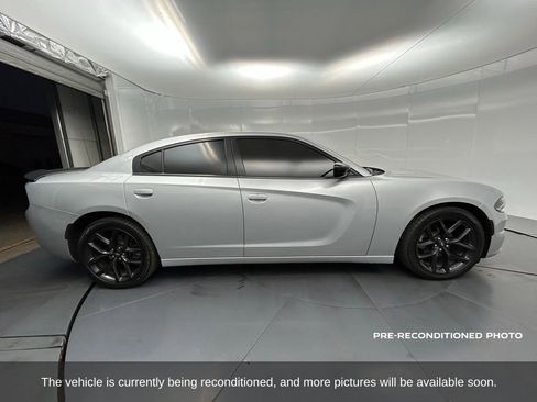 Used 2022 Dodge Charger SXT w/ Blacktop Package image 7