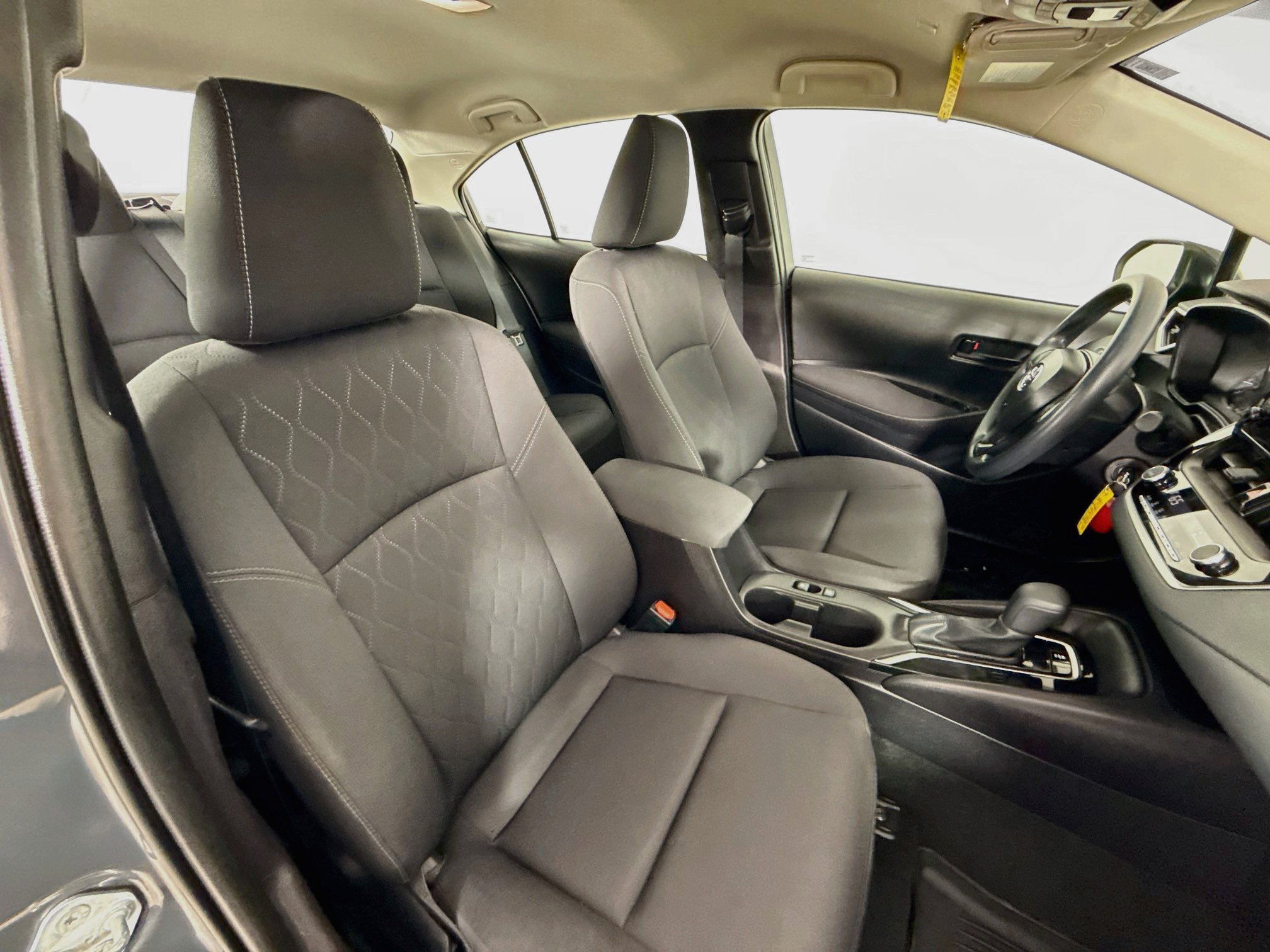 Certified 2025 Toyota Corolla LE FWD image 27