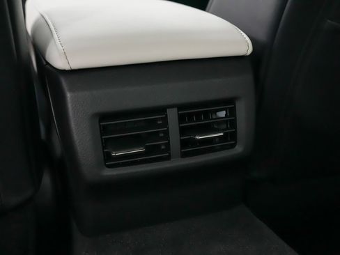 Used 2025 Lexus IS 350 F Sport image 19