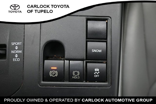 Used 2023 Toyota Highlander XLE FWD image 37