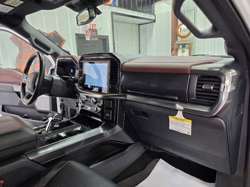 Used 2023 Ford F150 Lariat AWD/4WD image 16
