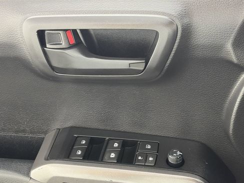 Used 2022 Toyota Tacoma TRD Sport w/ Technology Package RWD image 17