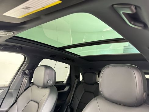 Certified 2024 Porsche Cayenne image 19