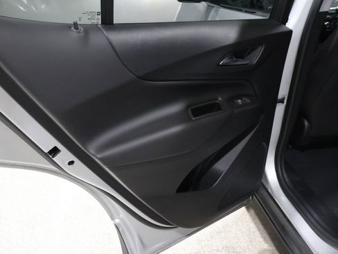 Used 2019 Chevrolet Equinox LT image 19