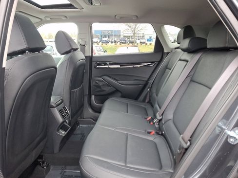 Certified 2025 Kia Seltos SX w/ SX Sunroof Package image 10