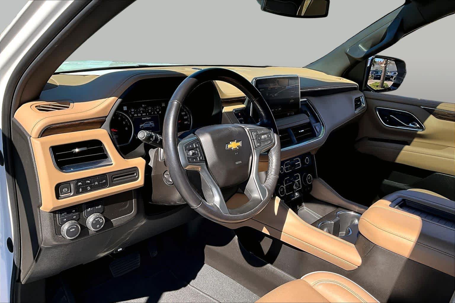 Used 2021 Chevrolet Tahoe Premier AWD/4WD image 18