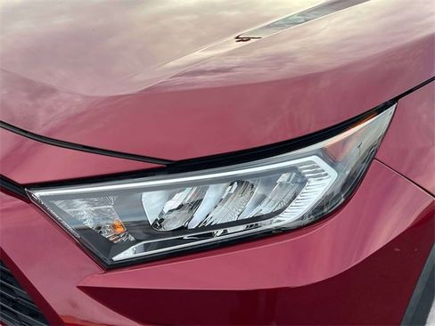 Certified 2020 Toyota RAV4 XLE Premium image 12