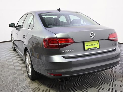 Used 2017 Volkswagen Jetta SEL FWD image 4