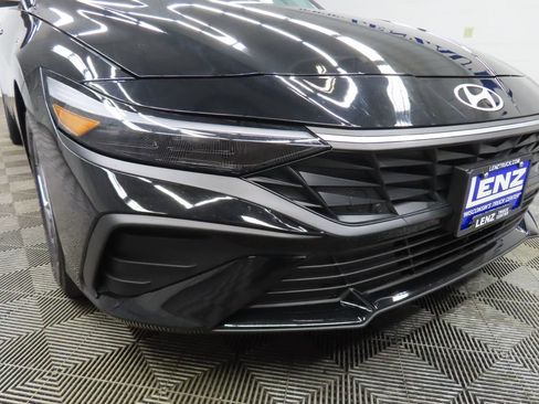 Used 2024 Hyundai Elantra SEL FWD image 43