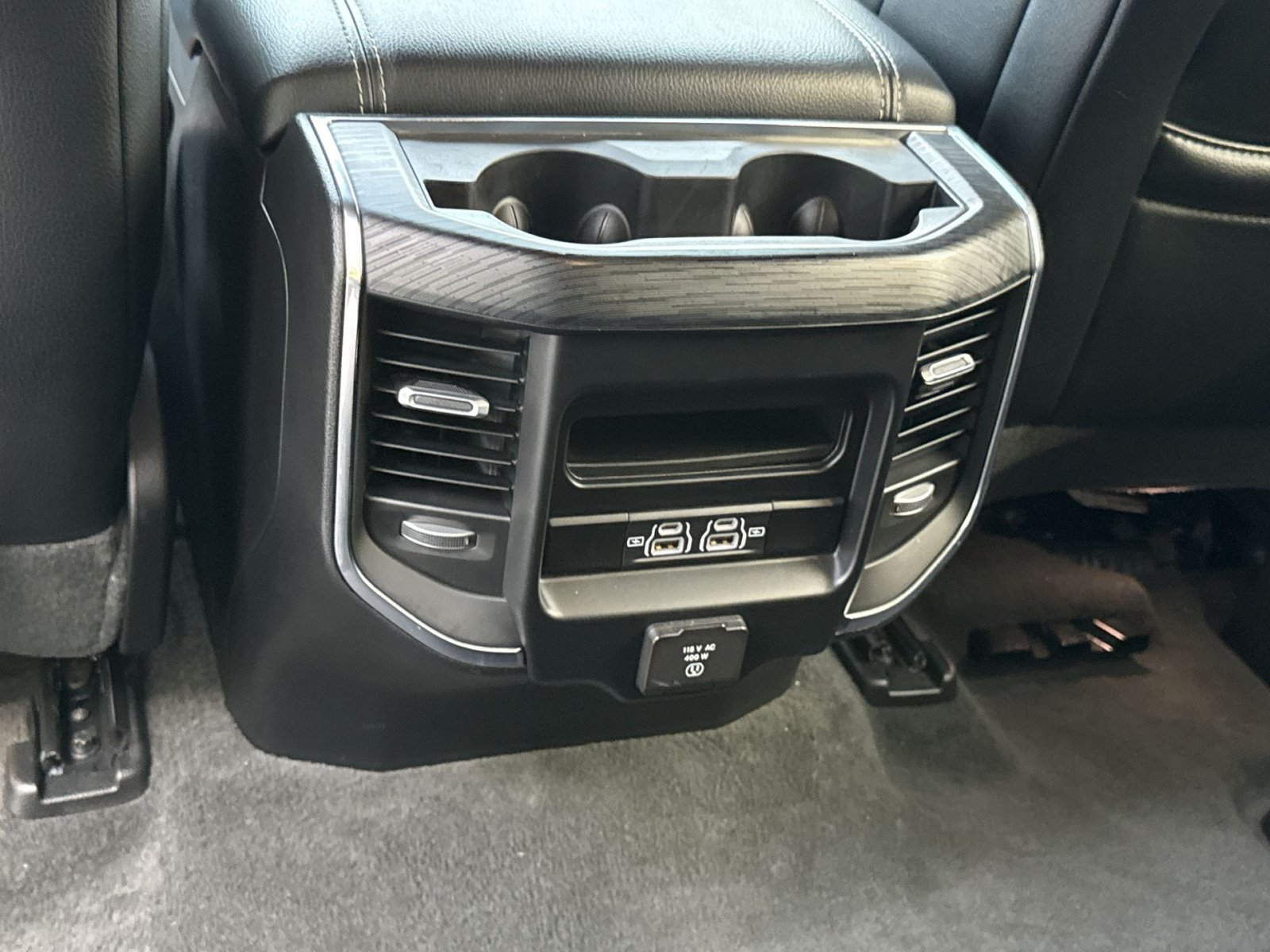 Used 2024 RAM 1500 Laramie RWD image 24