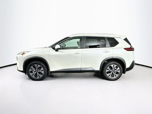 Used 2023 Nissan Rogue SV w/ SV Premium B Package FWD image 4