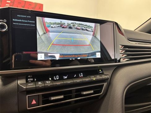 Used 2025 Toyota Camry SE w/ Multimedia Upgrade Package image 18