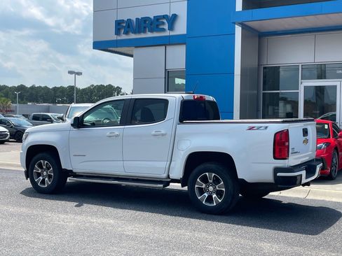 Used 2019 Chevrolet Colorado Z71 AWD/4WD image 3