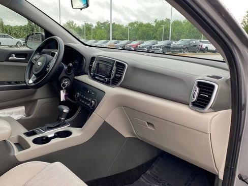 Used 2019 Kia Sportage LX FWD image 32