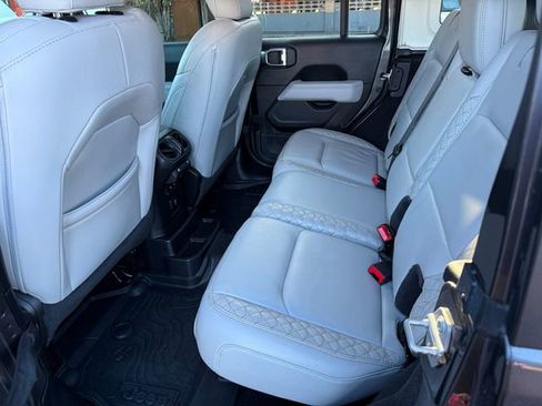 Used 2021 Jeep Wrangler Unlimited Sahara image 24