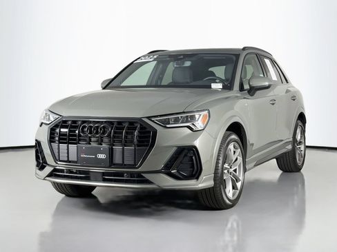 Certified 2025 Audi Q3 2.0T Premium w/ Convenience Package AWD/4WD image 3