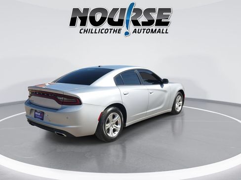 Used 2020 Dodge Charger SXT RWD image 8