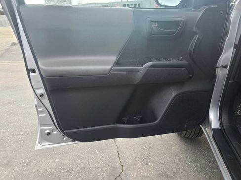 Used 2022 Toyota Tacoma SR image 21