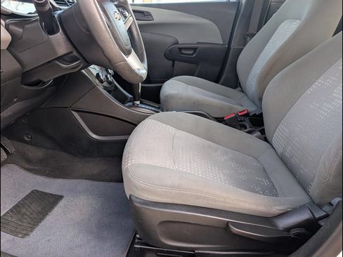 Used 2018 Chevrolet Sonic LT FWD image 12