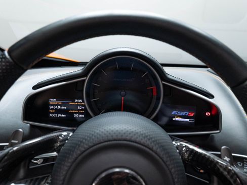 Used 2015 McLaren 650S Spider RWD image 13