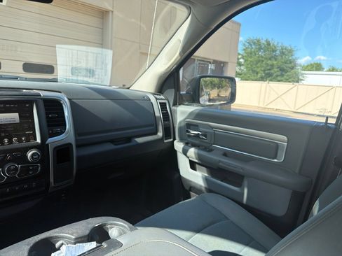 Used 2017 RAM 2500 SLT AWD/4WD image 12