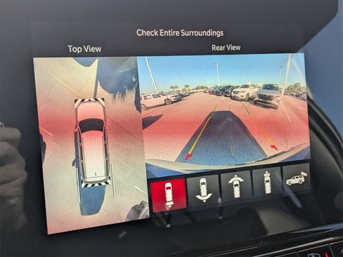 Used 2022 Jeep Wagoneer Series III w/ Premium Group I image 25