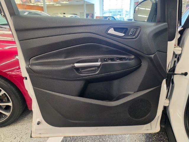 Used 2018 Ford Escape SE w/ SE Sport Appearance Package AWD/4WD image 26