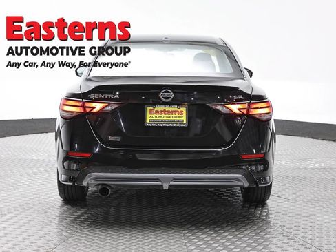 Used 2023 Nissan Sentra SR w/ SR Premium Package FWD image 6