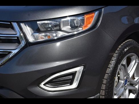 Used 2016 Ford Edge Titanium image 46