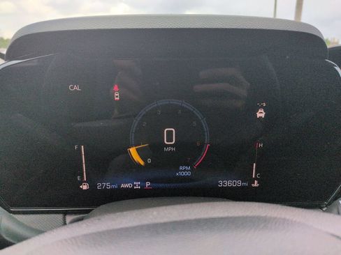 Used 2025 Chevrolet TrailBlazer LT AWD/4WD image 16