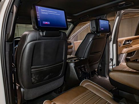 Used 2025 GMC Yukon Denali Ultimate image 21