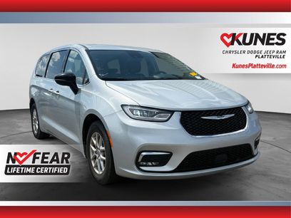 Used 2024 Chrysler Pacifica Touring-L