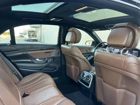 Used 2020 Mercedes-Benz S 560 4MATIC Sedan image 38