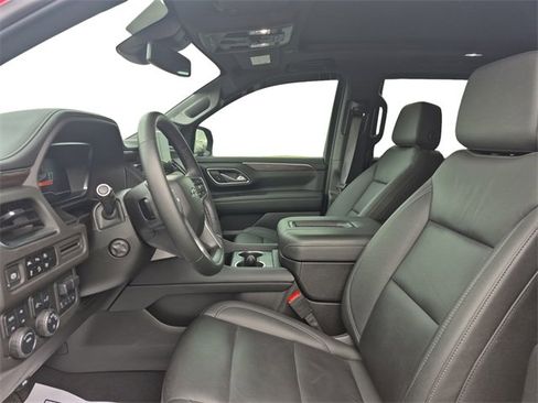 Used 2024 Chevrolet Tahoe Z71 w/ Luxury Package image 9