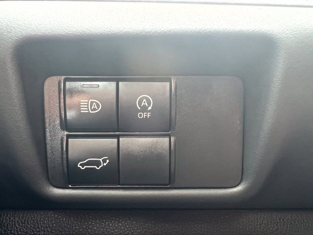 Used 2023 Toyota Highlander XLE FWD image 11